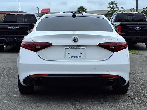 2022 Alfa Romeo Giulia Ti