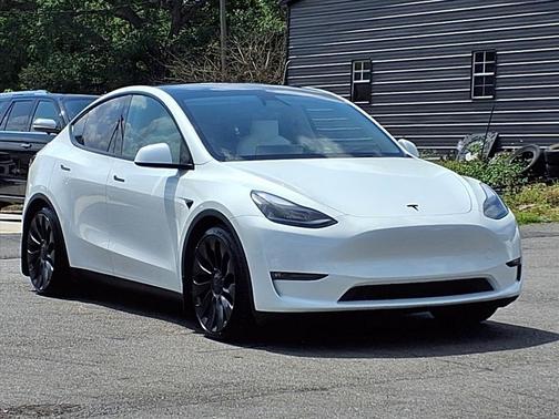 Pearl White Multi-Coat 2023 Tesla Model Y Performance Dual Motor All-Wheel Drive