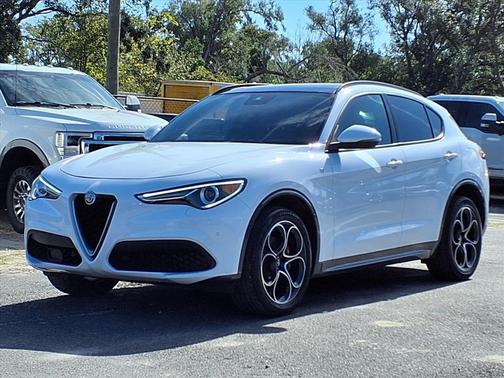 2022 Alfa Romeo Stelvio Ti
