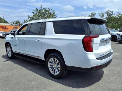 2023 GMC Yukon XL SLT