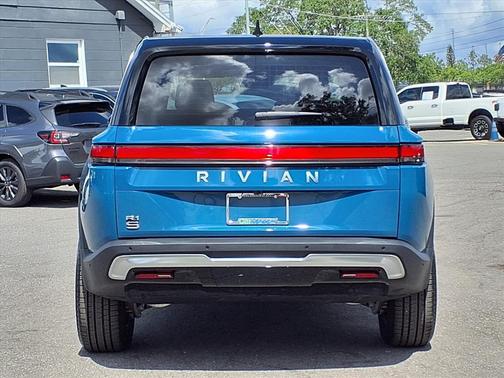 2024 Rivian R1S Adventure Dual Motor Max Pack