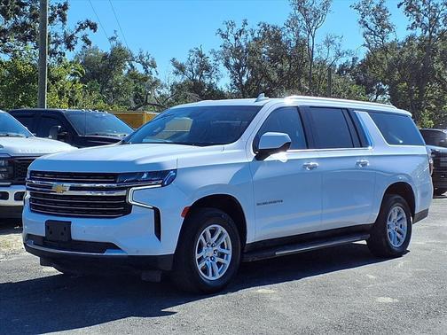 2024 Chevrolet Suburban LT