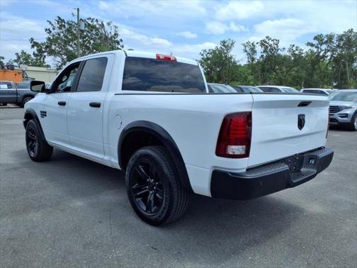 2024 RAM 1500 Classic Warlock Crew Cab 4x2 5'7' Box