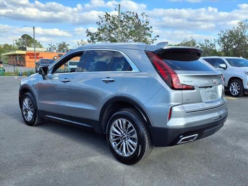 2024 Cadillac XT4 Premium Luxury