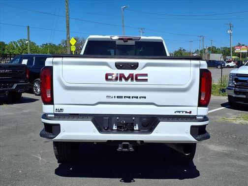 2022 GMC Sierra 2500 AT4