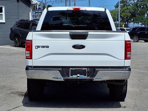 Oxford White 2017 Ford F-150 XLT