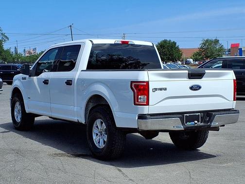 Oxford White 2017 Ford F-150 XLT