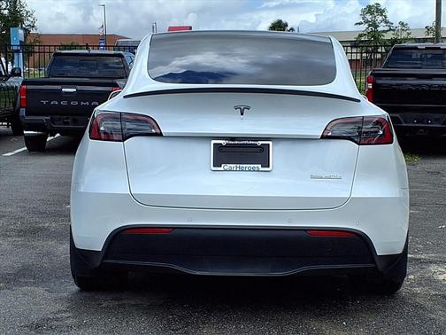 2022 Tesla Model Y Performance Dual Motor All-Wheel Drive