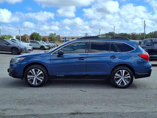 Abyss Blue Pearl 2019 Subaru Outback 2.5i Limited