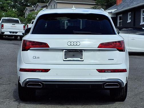 2023 Audi Q5 45 S line Premium Plus