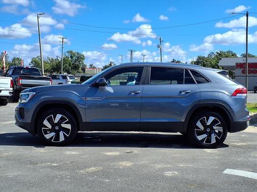 2024 Volkswagen Atlas Cross Sport 2.0T SE w/Technology
