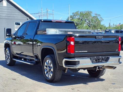 Black 2024 Chevrolet Silverado 2500 LT