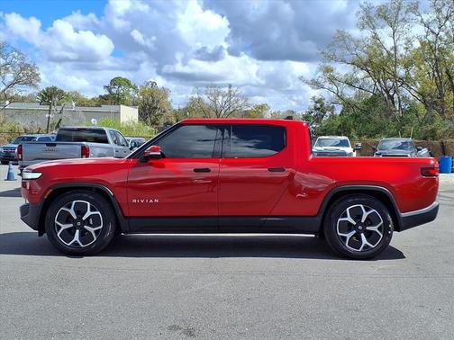 2024 Rivian R1T Adventure