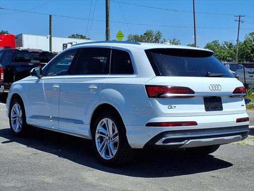 2023 Audi Q7 55 Premium Plus