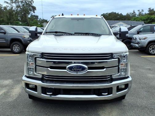 White Platinum Metallic Tri-Coat 2019 Ford F-350 Lariat