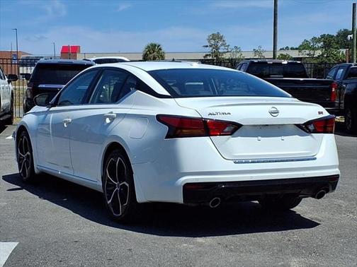 2023 Nissan Altima SR FWD