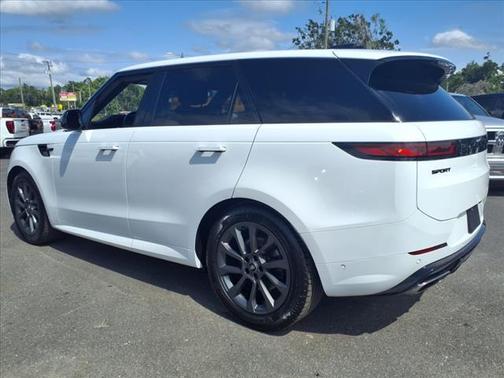 2024 Land Rover Range Rover Sport SE