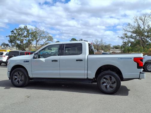 2024 Ford F-150 Lightning XLT