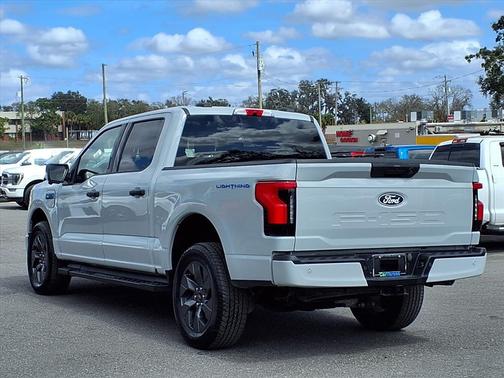 2024 Ford F-150 Lightning XLT