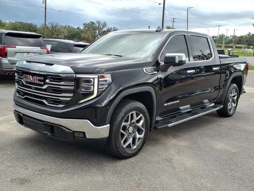 Onyx Black 2023 GMC Sierra 1500 SLT