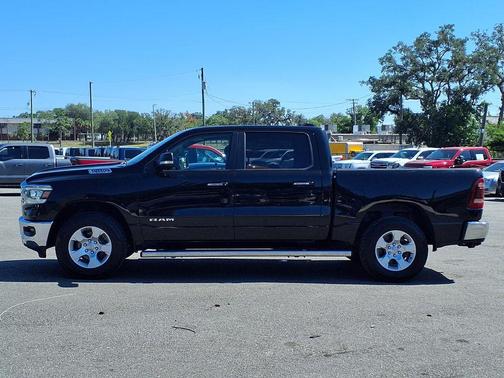 Diamond Black Crystal Pearlcoat 2019 RAM 1500 Big Horn