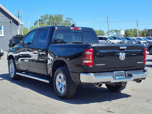 Diamond Black Crystal Pearlcoat 2019 RAM 1500 Big Horn