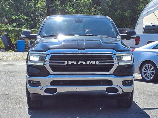 Diamond Black Crystal Pearlcoat 2019 RAM 1500 Big Horn