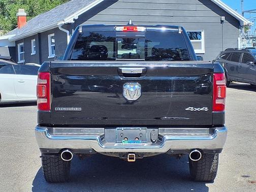 Diamond Black Crystal Pearlcoat 2019 RAM 1500 Big Horn