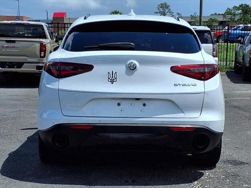 2022 Alfa Romeo Stelvio Sprint