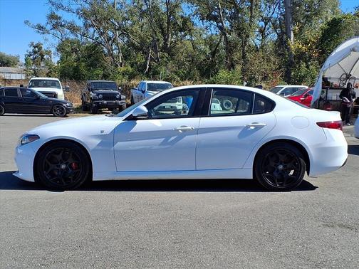 2022 Alfa Romeo Giulia Ti