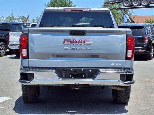 2024 GMC Sierra 1500 SLE