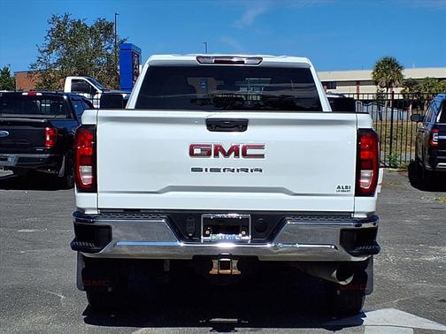 2022 GMC Sierra 2500 Pro