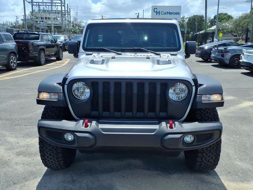 Silver Zynith Clearcoat 2022 Jeep Wrangler Unlimited Rubicon