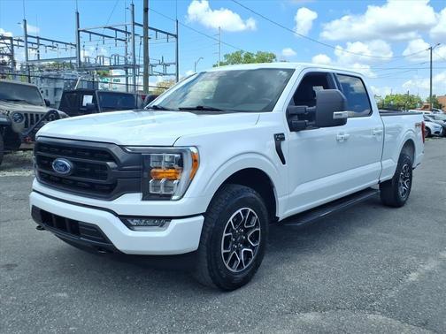 Oxford White 2023 Ford F-150 XLT