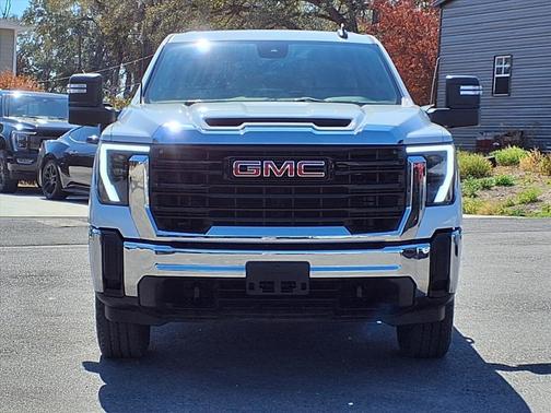 2024 GMC Sierra 2500 Pro