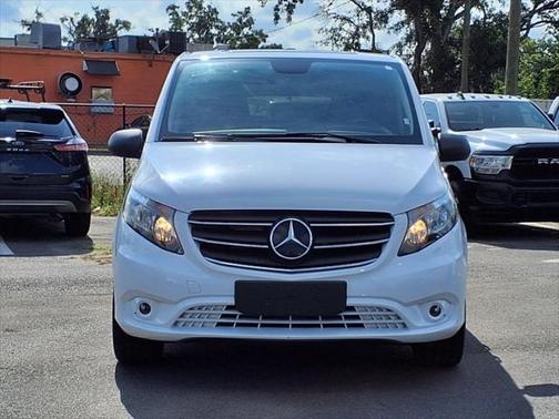 2022 Mercedes-Benz Metris Base