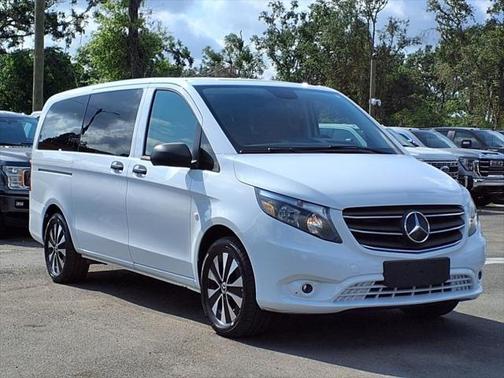2022 Mercedes-Benz Metris Base