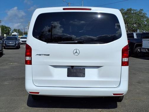 2022 Mercedes-Benz Metris Base
