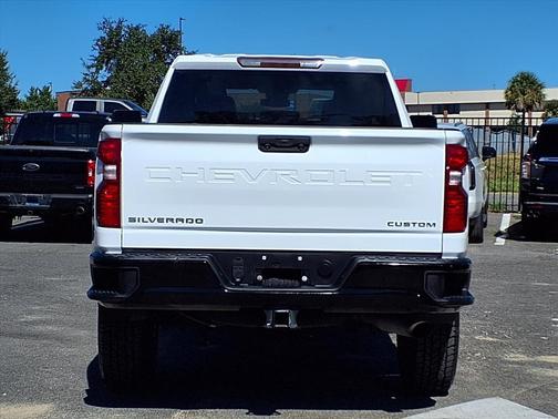2024 Chevrolet Silverado 2500 Custom