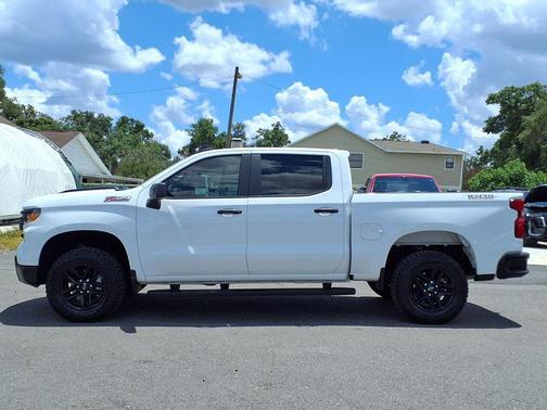 Summit White 2024 Chevrolet Silverado 1500 Custom Trail Boss