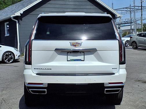Crystal White Tricoat 2025 Cadillac Escalade ESV Premium Luxury