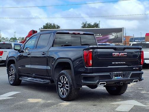 2022 GMC Sierra 1500 AT4