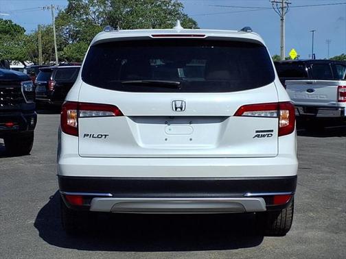 2022 Honda Pilot Touring 8-Passenger