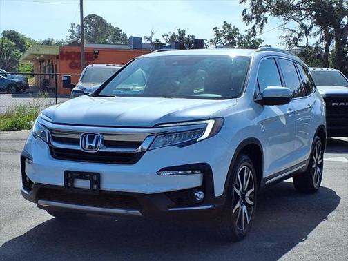 2022 Honda Pilot Touring 8-Passenger