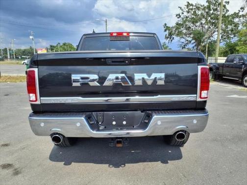2017 RAM 1500 Limited Crew Cab 4x4 5'7' Box
