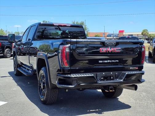 2024 GMC Sierra 2500 AT4