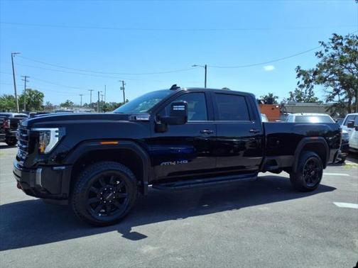 2024 GMC Sierra 2500 AT4