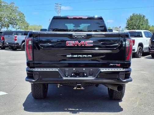 2024 GMC Sierra 2500 AT4