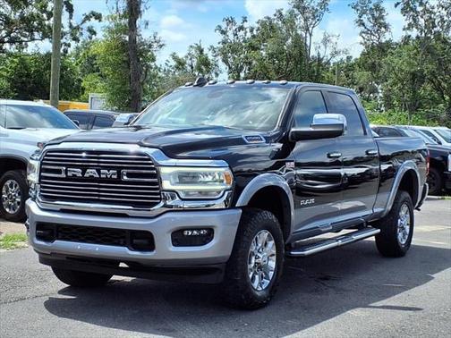 2020 RAM 2500 Laramie Crew Cab 4X4 6'4' Box