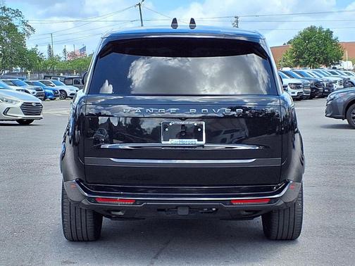 Black 2025 Land Rover Range Rover P400 SE 7 Seat